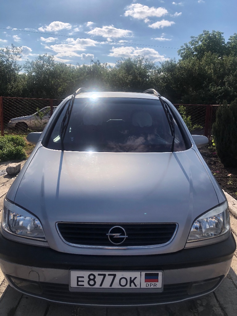 Продам opel zafira, 2001 года, пробег 280 000 км, газ/бензин, двигатель 1,8. Цена-450 000 ₽, т. :+7949 322-60-14. - фотография - 1