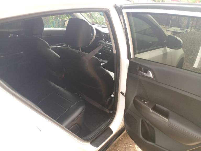 Kia sportage iv 2.0 2021 66т. Км. Куплен в автосалоне у официального дилера. Не пригон!!! Луганск. Возможен обмен на квартиру в луганске
Без дтп, весь в родном окрасе!!!
Цвет " белый перламутр "
-Сервисные книги
-Два ключа
-Комплектация:
-Без ключевой доступ
-Кнопка старт/стоп
-Передний привод
-Капот, зеркала, бампер в бронепленке
-Качественные чехлы "экокожа"
-Eva коврики
-Abs
-Esp
-Антизанос
-Система глонасс
-Система безопасного спуска
-Подушки безопасности
-Камера заднего вида
-Парктроник
-Центральный замок
-Сигнализация с обраткой и автозапуском
-Функция"проводи меня домой "
-Датчик света
-Подсветка ручек
-Датчик дождя
-Бортовой компьютер
-Круиз контроль
-Мультируль
-4Электростеклоподъёмника
-Электрорегулировка зеркал
- Складывание зеркал
- Подогрев зеркал
- Подогрев сидений
- Подогрев руля
- Обогрев лобового и заднего стекла
- Климат контроль
- Большой сенсорный дисплей с андроид системой
- Хорошая акустика
Более детальные фото автомобиля могу скинуть в личку!
Автомобиль в идеальном состоянии, всё исправно, работает без нареканий!
Цена 2.850. Торг реальному покупателю. - фотография - 3