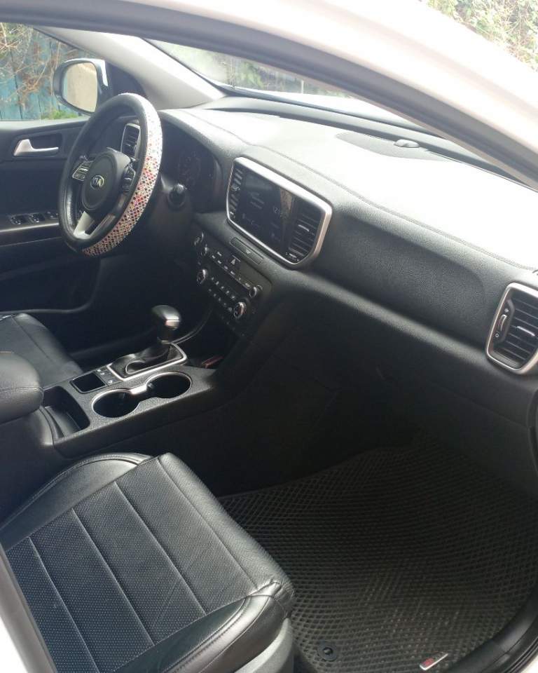 Kia sportage iv 2.0 2021 66т. Км. Куплен в автосалоне у официального дилера. Не пригон!!! Луганск. Возможен обмен на квартиру в луганске
Без дтп, весь в родном окрасе!!!
Цвет " белый перламутр "
-Сервисные книги
-Два ключа
-Комплектация:
-Без ключевой доступ
-Кнопка старт/стоп
-Передний привод
-Капот, зеркала, бампер в бронепленке
-Качественные чехлы "экокожа"
-Eva коврики
-Abs
-Esp
-Антизанос
-Система глонасс
-Система безопасного спуска
-Подушки безопасности
-Камера заднего вида
-Парктроник
-Центральный замок
-Сигнализация с обраткой и автозапуском
-Функция"проводи меня домой "
-Датчик света
-Подсветка ручек
-Датчик дождя
-Бортовой компьютер
-Круиз контроль
-Мультируль
-4Электростеклоподъёмника
-Электрорегулировка зеркал
- Складывание зеркал
- Подогрев зеркал
- Подогрев сидений
- Подогрев руля
- Обогрев лобового и заднего стекла
- Климат контроль
- Большой сенсорный дисплей с андроид системой
- Хорошая акустика
Более детальные фото автомобиля могу скинуть в личку!
Автомобиль в идеальном состоянии, всё исправно, работает без нареканий!
Цена 2.850. Торг. - фотография - 16