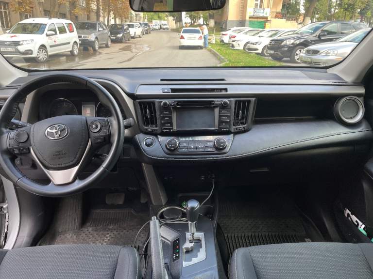 Toyota rav4. Автомобиль в отличном состоянии, в пользовании 2 года. Частично обклеин бронепленкой, полностью сделано шумо-виброизоляция. Комплектация- безключевой доступ, электробагажник, люк, различные ассистенты (удержание в полосе, предотвращение столкновения, автодальний свет, активный круиз-контроль с функцией дистроника, датчики слепых зон и т. Д. ) установлено дорогое газовое оборудование- brc. Пробег 83000км
Цена: 2850000, торг уместен! Все вопросы по телефону- 8-918-536-86-00 - фотография - 6