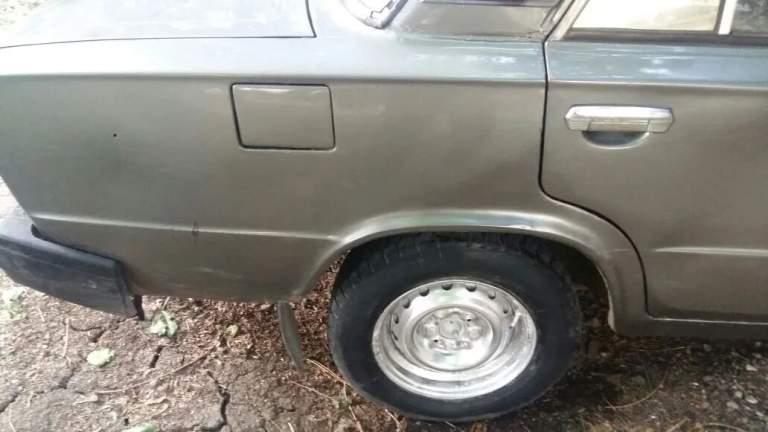 Продам ваз 2106 /1983г за 105т р и торг на ходу отличная машина супер заводится с пол оборота мотор и электрика исправна не гнилая нища целая без ржавчен сохранён в гараже салон чистый сидении кож чехол сидении есть уклон отдыха ходовая без нареканий полном ходу. Не дымит, не тролит не гудит не шумит тихая масло не берет всё делал для себя без проблем сел и поехал никаких вложений двигатель 1.5 на бензине работает, кпп не выбивает и ходовая без нареканий регистр-укр и днр продам по тех паспорту-- и макеевка а так я нахожусь в донецке калинин р-оне бул. Шевченко 129 сзади дома маг апельсина во дворе стоит машина сюда звони 071 449 4002 набери и так+79493749676 звони смотри ещё тел в верху я знаю свою машину надёжная доедет куда угодно, могу подъехать к вам если точно покупатель или продажа осмотр торг у капота отвечу любое время дня и круглосуточно - фотография - 6