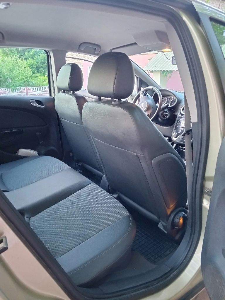 Продам opel corsa d.2006 года. Двс 1,2.коробка механика 5.кондиционер, климат, подогрев передних сидений,6-сть подушек безопасности, электропривод боковых зеркал. Пробег 240 000 км. Цена 360 000р. Торг! - фотография - 5