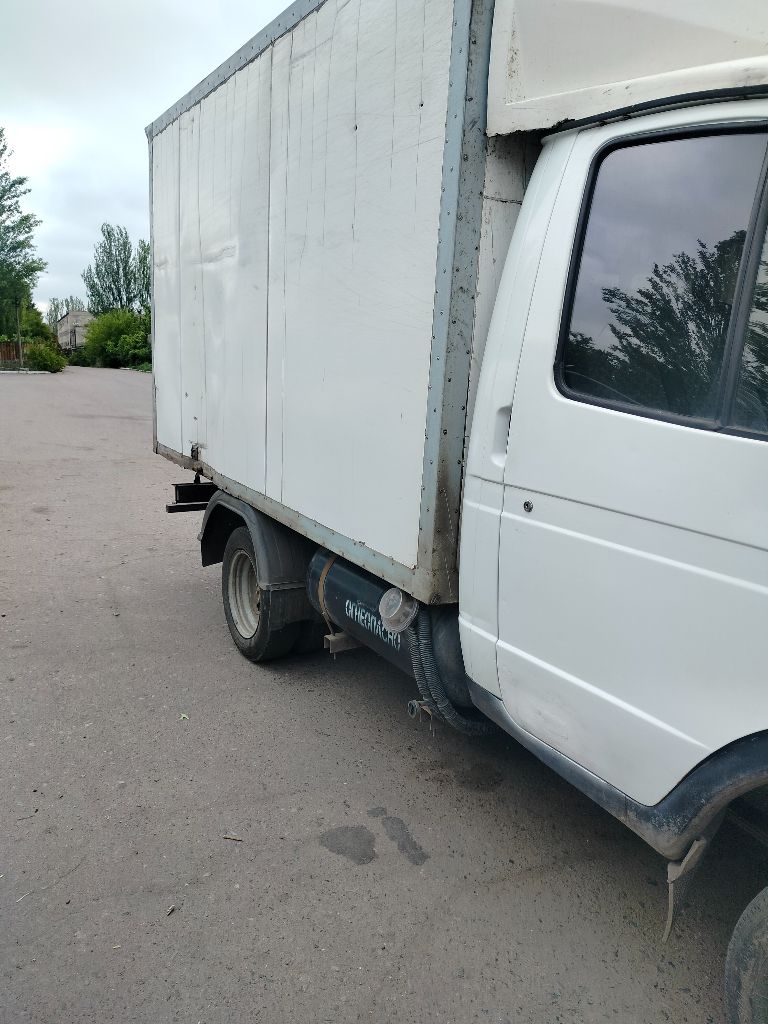 Продам газель, термо будка 2007.г 406 мотор инжектор. Газ, бензин. Всё работает исправно, сёл поехал. Цена 750.000 тел 7949 7040539. - фотография - 3