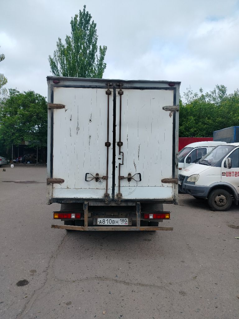 Продам газель, термо будка 2007.г 406 мотор инжектор. Газ, бензин. Всё работает исправно, сёл поехал. Цена 750.000 тел 7949 7040539. - фотография - 4