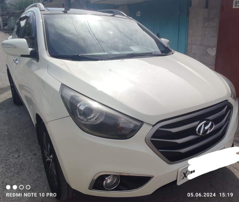 Продам автомобиль хундай ix35 4wd,2010 год выпуска в хорошем состоянии 135000 пробег, газовая установка замок акпп автозапуск цена договорная+79497132315 автомобиль находится в мариуполе - фотография - 3