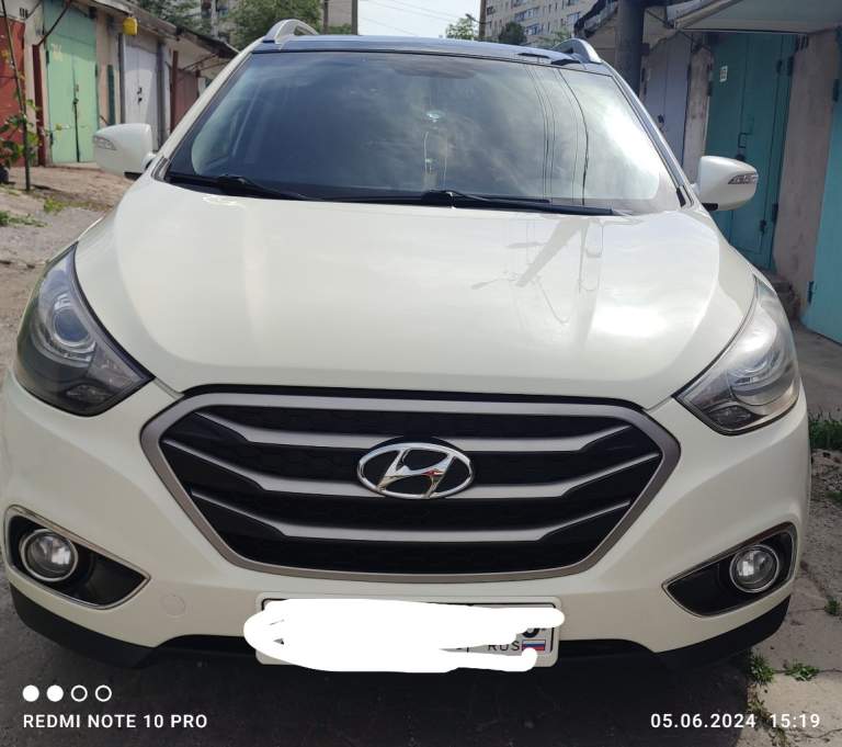 Продам автомобиль хундай ix35 4wd,2010 год выпуска в хорошем состоянии 135000 пробег, газовая установка замок акпп автозапуск цена договорная+79497132315 автомобиль находится в мариуполе - фотография - 2