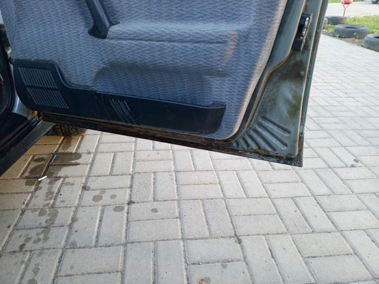 Продам ваз 21010 двигатель 1.5, 8клапанов инжектор 2002 год выпуска колеса р14 лето технически вложений не требует, требует косметического ремонта правого заднего крыла, владелец по птс, продажа с переоформлением, осмотр авто в городе шахтерск, тел +79496458204 вацап телеграм тот же номер. Цена 150000р - фотография - 8