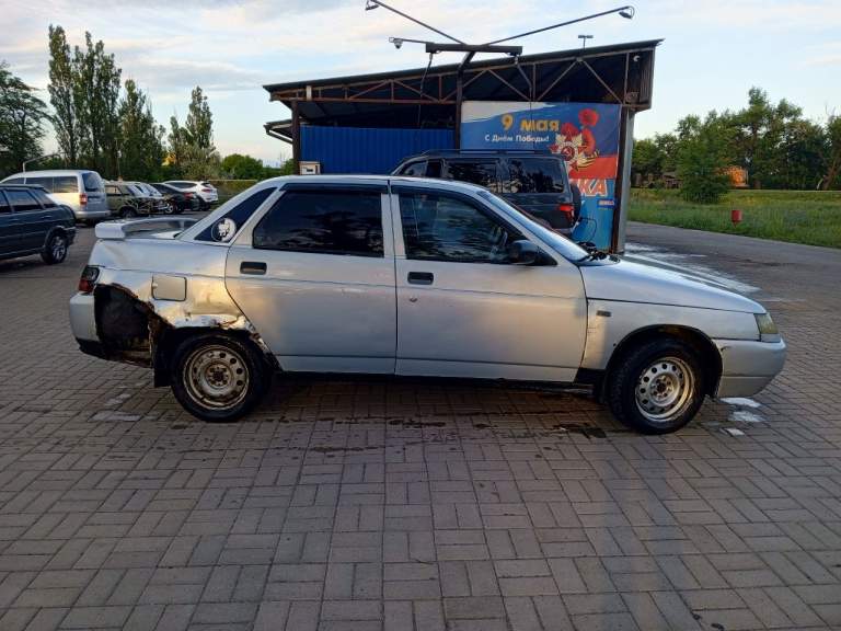 Продам ваз 21010 двигатель 1.5, 8клапанов инжектор 2002 год выпуска колеса р14 лето технически вложений не требует, требует косметического ремонта правого заднего крыла, владелец по птс, продажа с переоформлением, осмотр авто в городе шахтерск, тел +79496458204 вацап телеграм тот же номер. Цена 150000р - фотография - 7