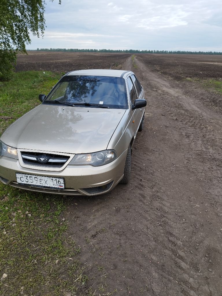 Продам дэу нексия 2012 г. Пробег 145000 1.6 109 л. С. Линзованые фары цена 230000.обоснованный торг +79496469319 шахтёрск - фотография - 1