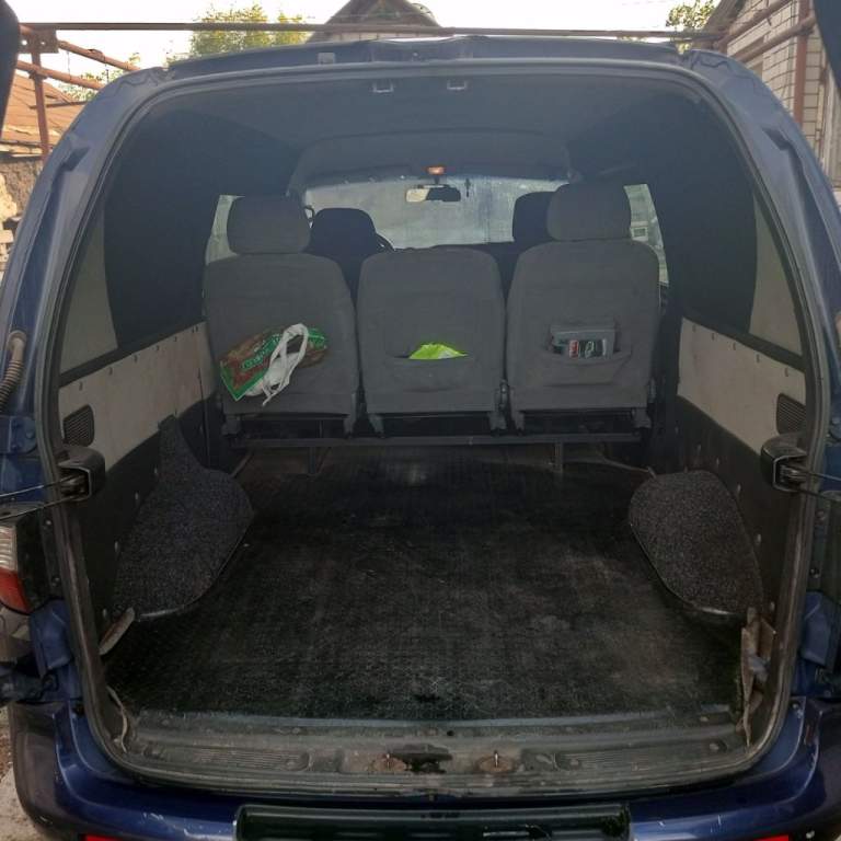 Продается hyundai h1 (long ), г/в - 2003, груз/пасс- 1+5, надежный (паржериковский) турбодизель 2.5 (100л. С)-d4bh(56), с механикой. Кондиционер. Установлена предпусковая автономка „eber", подогрев топл. Фильтра. Абс. Сигнализация citadel с доводчиками. Музыка - простенький „пионер" с флешкой и aукс. Переделаны рессоры- более комфортный вариант. Фаркоп. Три комплекта колес.
Я хозяин (укр и днр)-на русс, пока не ставился, проблем не должно быть. Цена - 600к. Торг у капота возможен обмен
Территориально - дебальцево. Тел. - +79494620678. - фотография - 8
