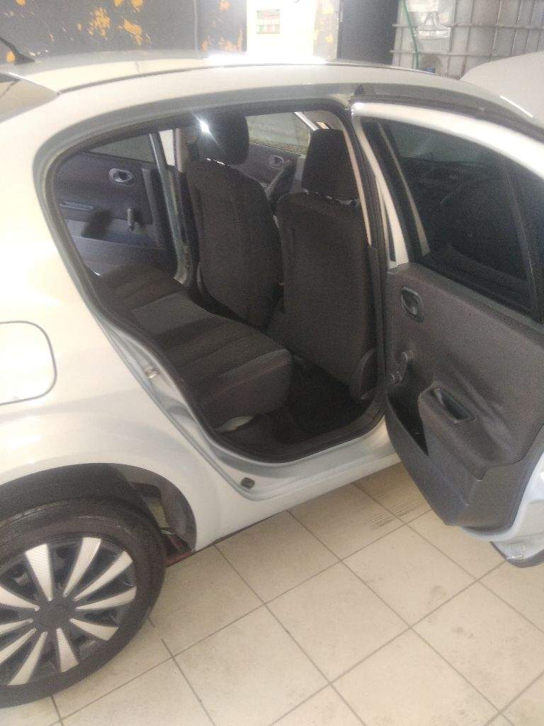 Продам или обменяю меган 2004 года автомат 1.6 цена 570000 торг+79497253442 - фотография - 9