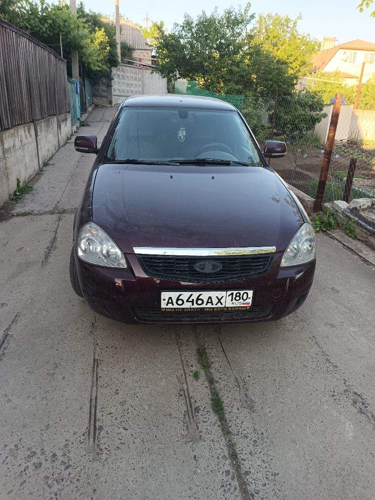 Продам приору2010г. Комплектация люкс. Датчик дождя, 4 стеклоподъемника, подогрев передних сидений, рабочий кондиционер, по технической части 5-, не работает эур. Рабочий абс, новое 14 литьë, двигатель - самолёт. Пробег 175000. Цена 470.000₽ подробности +79495205688 или телеграмм. .. - фотография - 3