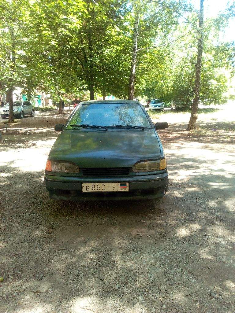 Продам ваз2115 2006 г прошла 220т на хорошем ходу, все работает, все расходники менялись вовремя, работает газ бензин, газ вписан в тп, резина хорошая, зимняя в подарок, документы в порядке 180000р, т. +79493808431 макеевка зеленый - фотография - 2