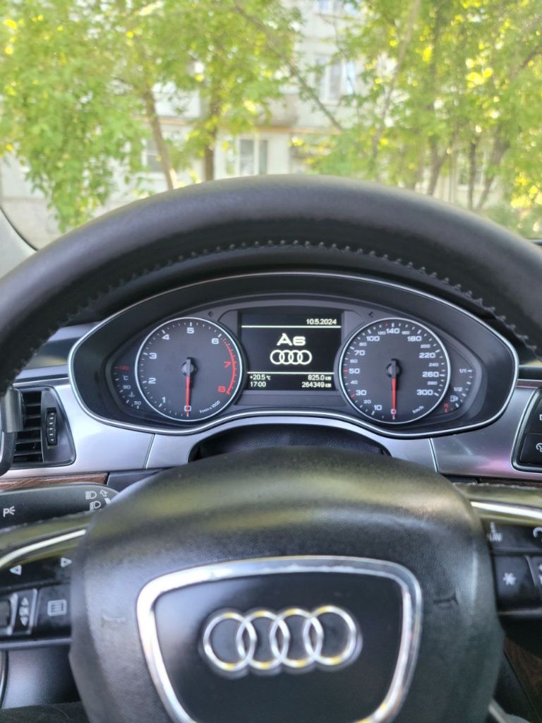 Продам audi a6 с7, 2.0 tfsi, была в 2 семьях. Авто в эксплуатации с 2014 года!

Вовремя всегда обсуживалась, сделали stage 1 едет бодрее базовой версии, без увеличения расхода.

Максимальная комплектация. Салон в шикарном состоянии, все кнопки, все функции работают, музыка просто шикарная. Ржавчины нет. 2 ключа. Бортовой компьютер, bluetooth штатный, ориг птс, зимняя резина, родные ковры, родное любовое, даже родной аккумулятор.

Двигатель после полного капитального ремонта, масло свежее 2000км. , все наряды по обслуживанию есть.

Гаражное хранение. Вложений не требует.

Торг у капота.

Tg: @vladmaib

+7 949 476 32 72, Юрий - фотография - 10