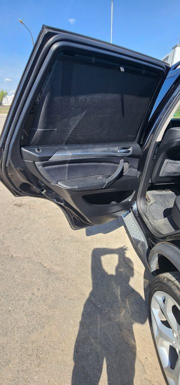 Продам bmw x5 e70 x drive35i 2011год, рестайлинг! 3.0 бензин, twinturbo. 306ls по паспорту, прошит 380 ро факту,170000 пробега, оригинальный полностью обслужен, заменены все ролики, приводной ремень, поддон коробки с фильтром, масла, фильтра, форсунки, тнвд, блок управления багажником,2 ключа, я 2й хозяин, с документами полный порядок, за машиной ухаживали. 2 пары колёс с дисками, лето на докатку, зима новая, шипы!детальнее в лс или по телефону +79490042775 цена 2200000р торг на недостатки! - фотография - 2