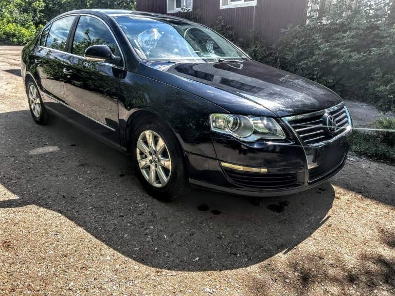 Фольксваген пассат b6 (2008 г. В) автомобиль в хорошем состоянии для своих лет. Пробег 161.000 км. Мотор 2,0 литра (200 л. С) коробка автомат. Учет днр, покупал для себя в 2016 году. По технике все хорошо. Хороший надежный немец. По электрике все исправно работает, ошибок нет, резина в хорошем состоянии + зимняя. Осмотр макеевка. Тел. +79494137063.цена 700.000 рублей. - фотография - 17