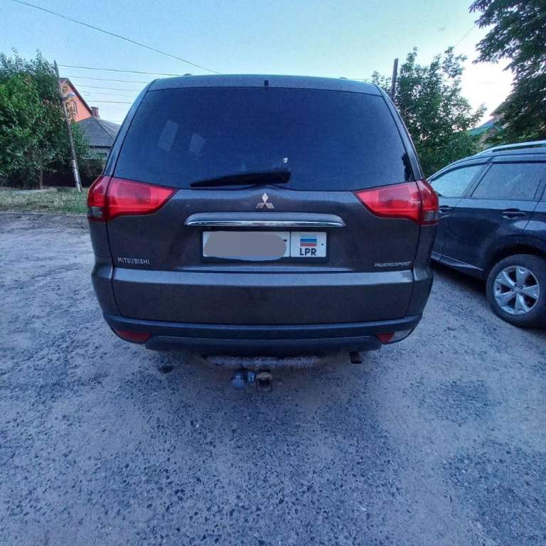 Mitsubishi pajero sport:год:2013. Тип ккп: автоматическая. Пробег:236000. Двигатель 2.5. Максимальная комплектация. Пробег оригинальный. Не битая. Установлена webasto. Цена: 2000000 р. Звонить:+79591359197 - фотография - 1