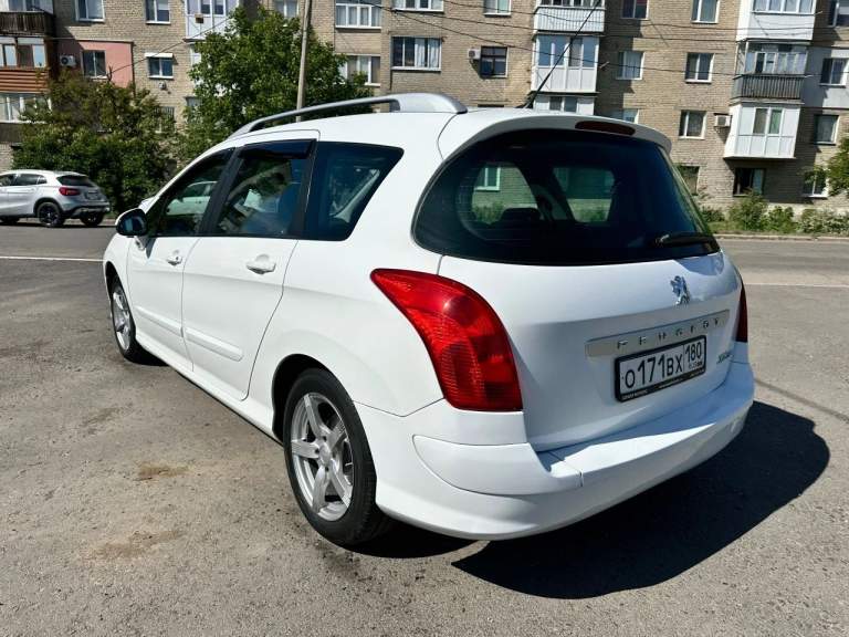 ❗Продам peugeot 308 sw❗
✅Город: шахтёрск
✅2011 Год выпуска
✅Мотор 1.6 (120 л. С. ) не дымит, не троит работает ровно
✅Кпп: автомат
✅Пробег - 203.000 родного 100%
✅Комплектация: двухзонный климат-контроль, подогрев передних сидений, датчик света, датчик дождя, abs, 4 электро стеклоподъёмника, электро регулировка и обогрев зеркал, обогрев переднего и заднего стекла, панорамная крыша, имеется 2 родных ключа
✅Техническая часть авто полностью в рабочем состоянии, мотор и коробка работают отлично, по ходовой части ничего не гремит и не стучит. Электрогидроусилитель работает четко.
✅Автомобиль находился у одного хозяина с 2011 года, я являюсь вторым
✅Все vin номера видно отлично.
Цена: 900.000 руб. (торг исключительно возле капота)
Обращаться по номеру телефона +79493844577 - фотография - 6