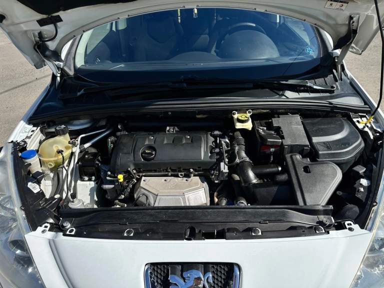 ❗Продам peugeot 308 sw❗
✅Город: шахтёрск
✅2011 Год выпуска
✅Мотор 1.6 (120 л. С. ) не дымит, не троит работает ровно
✅Кпп: автомат
✅Пробег - 203.000 родного 100%
✅Комплектация: двухзонный климат-контроль, подогрев передних сидений, датчик света, датчик дождя, abs, 4 электро стеклоподъёмника, электро регулировка и обогрев зеркал, обогрев переднего и заднего стекла, панорамная крыша, имеется 2 родных ключа
✅Техническая часть авто полностью в рабочем состоянии, мотор и коробка работают отлично, по ходовой части ничего не гремит и не стучит. Электрогидроусилитель работает четко.
✅Автомобиль находился у одного хозяина с 2011 года, я являюсь вторым
✅Все vin номера видно отлично.
Цена: 900.000 руб. (торг исключительно возле капота)
Обращаться по номеру телефона +79493844577 - фотография - 10