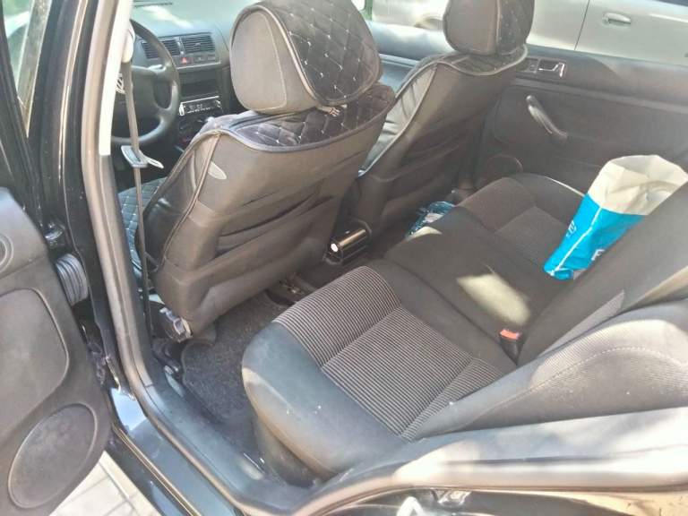 Volkswagen golf 4. 2000 год. 1.4л в отличном состоянии как по кузову (без гнили и рыжиков) так и по ходовой части не гремит не стучит едет мягко, мотор масло не ест коробка переключается мягко, нечего делать не нужно, за машиной бережно ухаживали! Остальное по телефону! 7949-380-97-45 евгений. Цена 450т. Р. - фотография - 3
