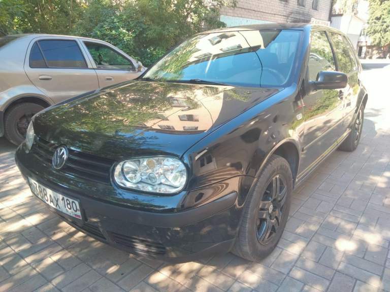 Volkswagen golf 4. 2000 год. 1.4л в отличном состоянии как по кузову (без гнили и рыжиков) так и по ходовой части не гремит не стучит едет мягко, мотор масло не ест коробка переключается мягко, нечего делать не нужно, за машиной бережно ухаживали! Остальное по телефону! 7949-380-97-45 евгений. Цена 450т. Р. - фотография - 8