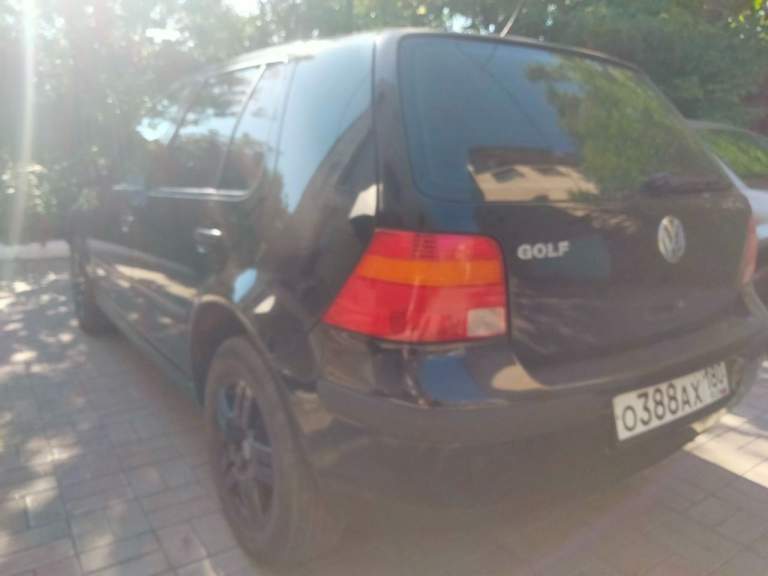 Volkswagen golf 4. 2000 год. 1.4л в отличном состоянии как по кузову (без гнили и рыжиков) так и по ходовой части не гремит не стучит едет мягко, мотор масло не ест коробка переключается мягко, нечего делать не нужно, за машиной бережно ухаживали! Остальное по телефону! 7949-380-97-45 евгений. Цена 450т. Р. - фотография - 6