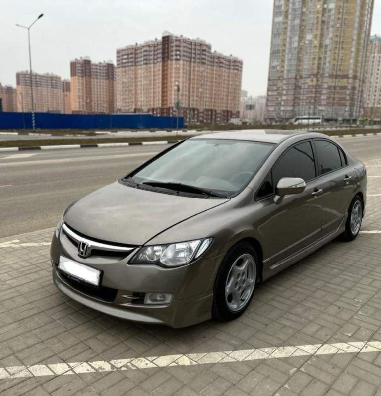Honda civic 1.8 механика
Год 2006. Расход город 7,5л.
Хороший, живой цивик для своих лет!
Зелёная автотека! Без дтп.

Стоит обвес mugen.
Кованые диски.
Монитор - планшет андроид.
Камера заднего вида. + gps.
Abs, esp, датчики дождя, обогрев зеркал и т. Д.
Технически все хорошо, пробег около 60т. Км(контрактный, вписан).
Коробка без проблем, кондер работает.
Ходовка хорошо (немного побрякивает), надо поменять стойки стабилизатора.
Рулевая рейка отремонтирована.
Подушка двс стоит от bmw.
В общем основные болячки устранены, кто знает тот поймет.

Цена 750 тыс. Руб.
Тел. +79493232888 - фотография - 1