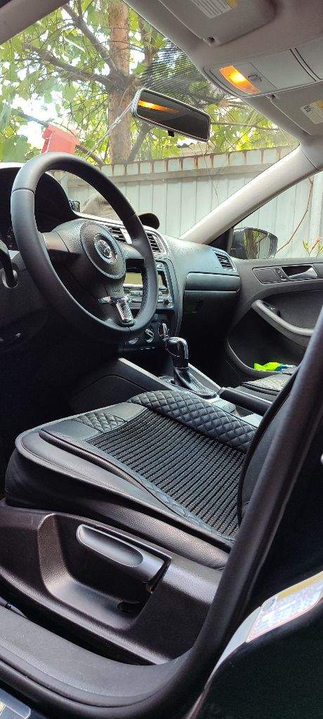Vw jetta 6 2.0 атмосферный cbpa 2011г мексика пробег 161000тыс. Я хозяин по техпаспорту машина у меня четвертый год! Заменены передние стойки амортизаторов- по двс не вскрывался проблем нет! Коробка aisin без проблем ! За время пользования авто была заменена катушка зажигания помимо передних стоек. По поводу jetta 6 именно 2.0 литра- отзывы в интернете, ходовая не убиваемая главное масло в двс- и другие жидкости менять вовремя! Катализатор на месте!, стекла родные, навесное родное, безопасность на месте, гбо 4 установлен вписан в техпаспорт! Диски r16 тел 79493315537 цена 1.180 - фотография - 6