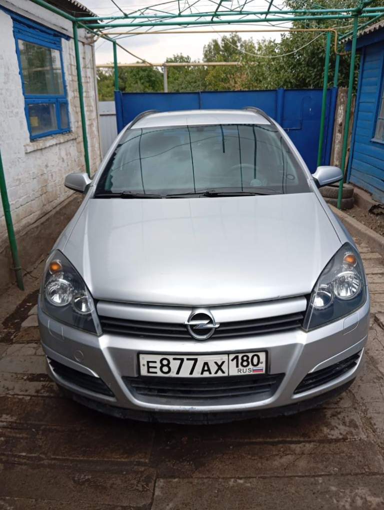 Продам astra h. 2005 год. 1.8. Акпп. В отличном состоянии для своих лет. С самым надëжным и неприхотливым двигателем, без фазовращателей, без егр, без теплообменника с завода. С рабочим кондиционером! Полностью обслужен и заправлен. Комплектация: сигнализация, ц. З, музыка, мультируль, стеклоподъёмники, кондиционер, абс, круиз контроль, эл. Зеркала, 6 подушек безопасности, антизанос, спорт режим. Дополнительно установлено андроид магнитола с навигацией и камера заднего вида. Новый аккумулятор. Новая зимняя резина pirelli "formula". Много нового. Подробнее по телефону. Продажа от собственника. Находится в г. Снежное
Цена: 650 000₽
+79493074787 - фотография - 1