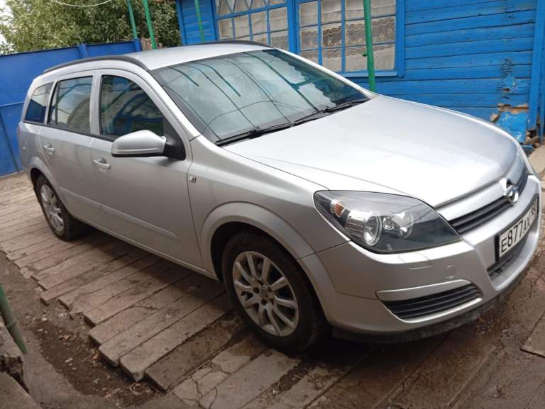 Продам astra h. 2005 год. 1.8. Акпп. В отличном состоянии для своих лет. С самым надëжным и неприхотливым двигателем, без фазовращателей, без егр, без теплообменника с завода. С рабочим кондиционером! Полностью обслужен и заправлен. Комплектация: сигнализация, ц. З, музыка, мультируль, стеклоподъёмники, кондиционер, абс, круиз контроль, эл. Зеркала, 6 подушек безопасности, антизанос, спорт режим. Дополнительно установлено андроид магнитола с навигацией и камера заднего вида. Новый аккумулятор. Новая зимняя резина pirelli "formula". Много нового. Подробнее по телефону. Продажа от собственника. Находится в г. Снежное
Цена: 650 000₽
+79493074787 - фотография - 3
