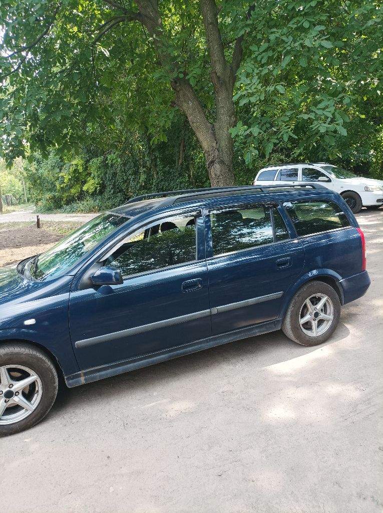 Продам опель астра, 1,6 а кузове универсал, цена 300р, тел +79493416562 - фотография - 3