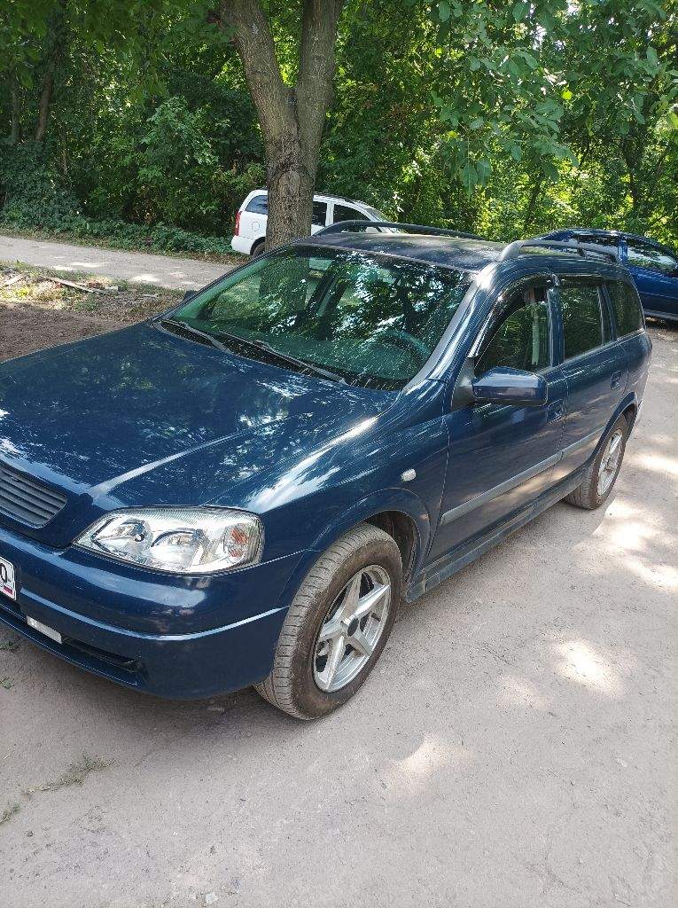 Продам опель астра, 1,6 а кузове универсал, цена 300р, тел +79493416562 - фотография - 1