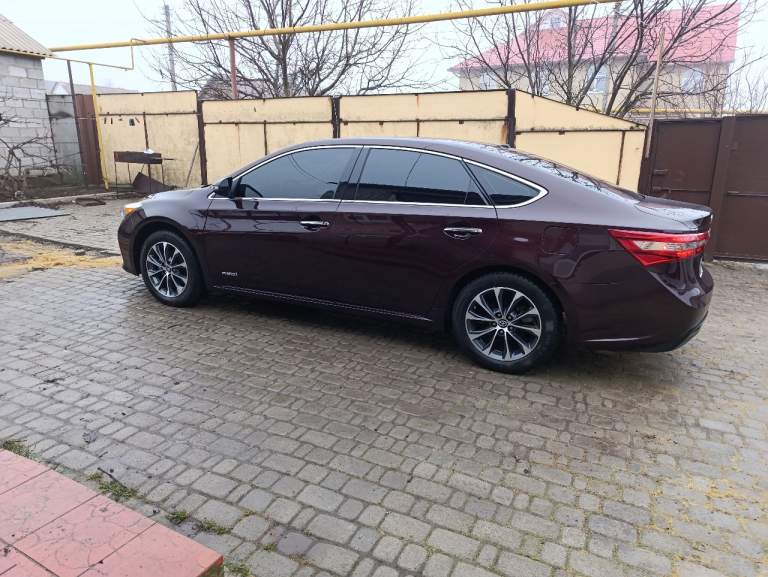 Продам toyota avalon 2.5 гибрид, 2017 год. Зимняя резина, 58 км. Пробега, оригинальный. 2 850 000 рублей
+79493043553 Телеграм
+79612710562 Whatsapp - фотография - 17
