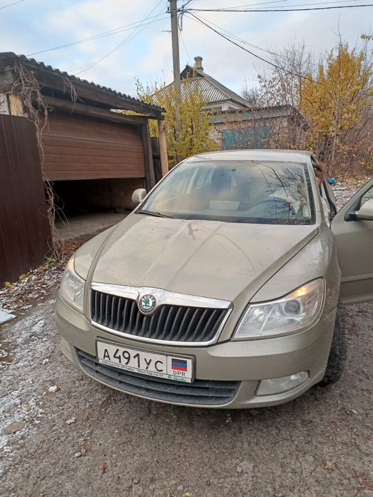 Продам автомобиль шкода 2011г, пробег 185000, один хозяин, в такси не была, в дтп не была, газ бензин, цена 1050000 торг уместен в пределах разумного, состояние автомобиля отличное, место нахождения макеевка днр, остальная информация при общении. Тел+79493528636 - фотография - 4