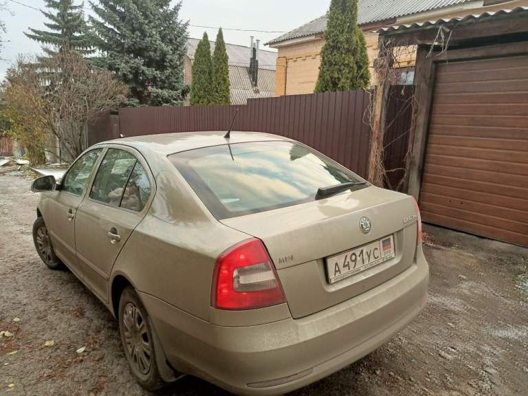 Продам автомобиль шкода 2011г, пробег 185000, один хозяин, в такси не была, в дтп не была, газ бензин, цена 1050000 торг уместен в пределах разумного, состояние автомобиля отличное, место нахождения макеевка днр, остальная информация при общении. Тел+79493528636 - фотография - 2
