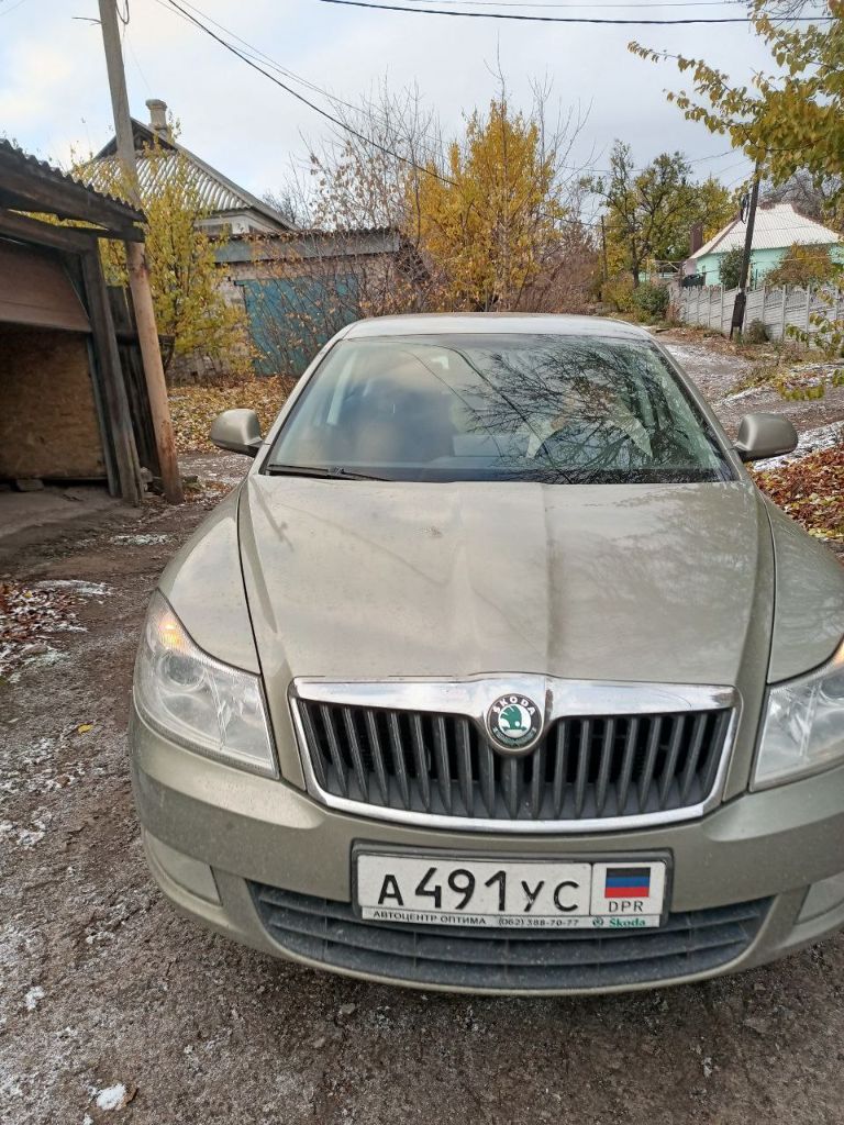 Продам автомобиль шкода 2011г, пробег 185000, один хозяин, в такси не была, в дтп не была, газ бензин, цена 1050000 торг уместен в пределах разумного, состояние автомобиля отличное, место нахождения макеевка днр, остальная информация при общении. Тел+79493528636 - фотография - 5