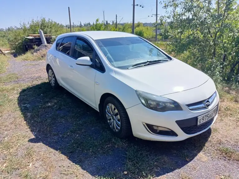 Продам opel astra j, 2013г, 1,6 мех. 5ст. , газ/бенз, норм. Состояние, всё работает, цена 610000 руб. Торг г. Дебальцево, +79493176896,+79490067851 - фотография - 5