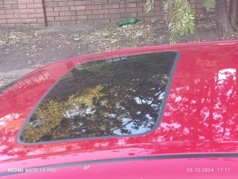 Я собственник продам мощный японский красивый автомобиль сузуки кизаши, эксплуатировался как "авто выходного дня", ухоженный, красивый ярко-алого цвета, всё работает, стоит2дин монитор андроид, есть навигация, на 18 дисках, есть комплект зимней резины. Автомобиль находится в донецке, приезжайте, смотрите авто в отличном состоянии, выпуск 2010, эксплуатировался с 2011 года, учёт донецкий, объем двигателя 2.4 литра 178 л. С. Привод передний. Цена 1250тыс. Руб. Тел +79493710600 константин. - фотография - 9