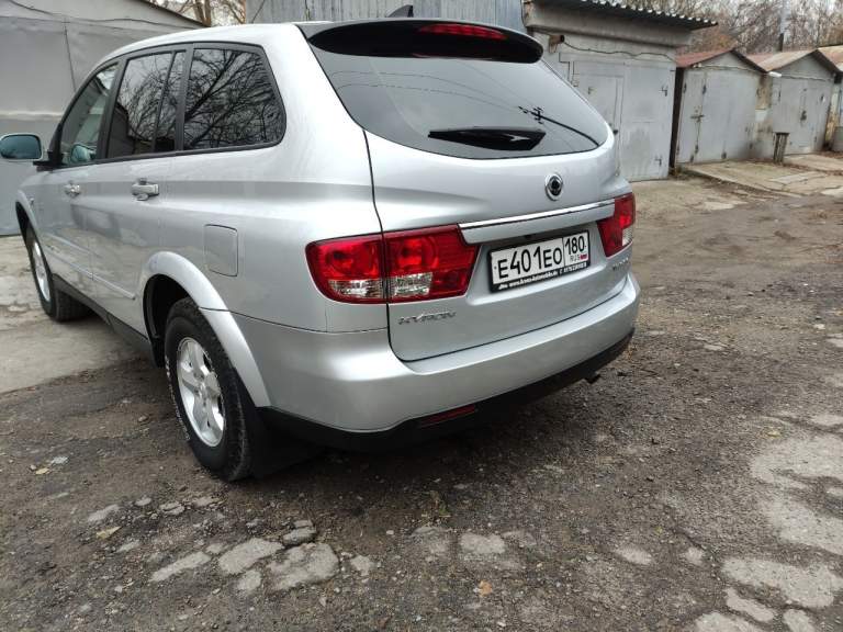 Продам. Саненг. Кайрон 2014 года свой автомобиль, в прекрасном состоянии весь в родной краске, полный привод всё работает, что есть в машине, год назад было полное техническое обслуживание есть заказ наряд, общие состоянии машины на 5+! Цена 1м.270 тысяч рублей! Стоит хорошая музыка отличная резина! Камера заднего вида! Пробег 108 тысяч км. Телефон+79493058335.алексей. - фотография - 8