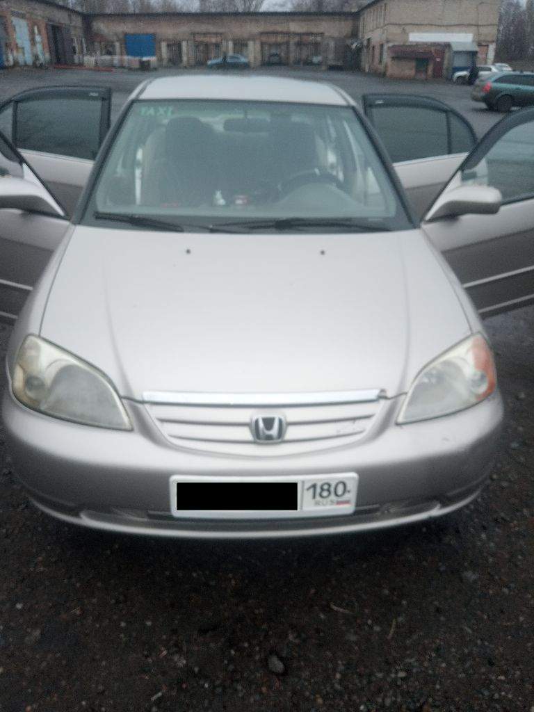 Продам honda civic 2002 год. Об. 1,7. 115 л. С. Коробка автомат работает отлично, бензин - газ зарегистрирован, авто без гнили и ржавчины кузов оцинкован, салон чистый, не прокурен, печка греет отлично кондиционер холодит отлично, электрорегулировка зеркал, есть сколы по кузову на езду не влияет, резина зима новая, аккумулятор новый, сигнализация, хорошая музыка, 4 эл. Стеклоподъёмники, цена 500.000 тыс. Руб. ,торг. Переоформление в мрэо. Связь: +79493402550 - фотография - 1