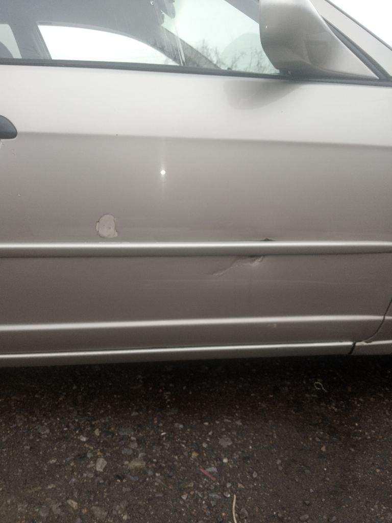 Продам honda civic 2002 год. Об. 1,7. 115 л. С. Коробка автомат работает отлично, бензин - газ зарегистрирован, авто без гнили и ржавчины кузов оцинкован, салон чистый, не прокурен, печка греет отлично кондиционер холодит отлично, электрорегулировка зеркал, есть сколы по кузову на езду не влияет, резина зима новая, аккумулятор новый, сигнализация, хорошая музыка, 4 эл. Стеклоподъёмники, цена 500.000 тыс. Руб. ,торг. Переоформление в мрэо. Связь: +79493402550 - фотография - 4