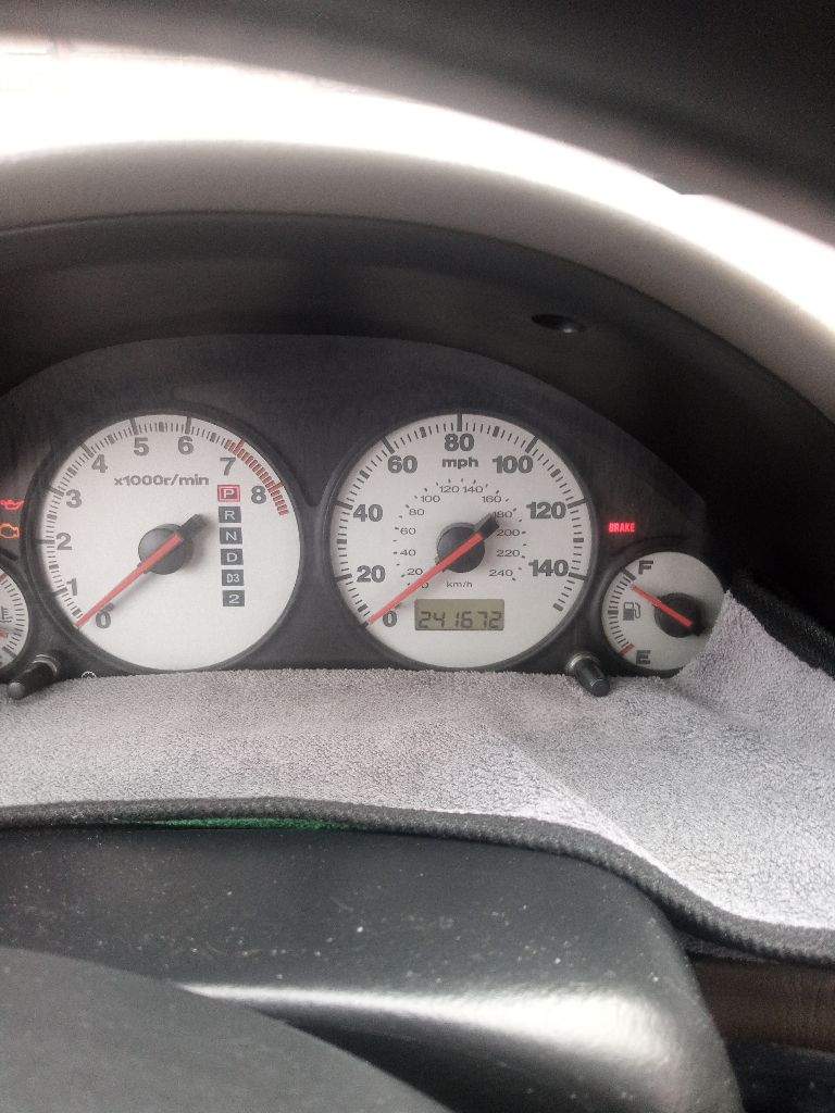 Продам honda civic 2002 год. Об. 1,7. 115 л. С. Коробка автомат работает отлично, бензин - газ зарегистрирован, авто без гнили и ржавчины кузов оцинкован, салон чистый, не прокурен, печка греет отлично кондиционер холодит отлично, электрорегулировка зеркал, есть сколы по кузову на езду не влияет, резина зима новая, аккумулятор новый, сигнализация, хорошая музыка, 4 эл. Стеклоподъёмники, цена 500.000 тыс. Руб. ,торг. Переоформление в мрэо. Связь: +79493402550 - фотография - 9