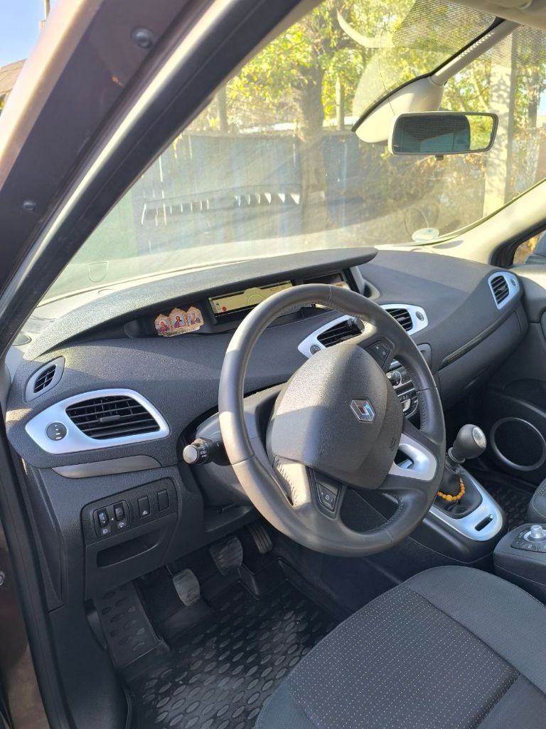Продам авто в отличном состоянии, renault scenic 2009 год выпуска, объём двигателя 1,4 турбо tce. Коробка механика. Автомобиль на местном учёте, продажа от хозяина !
Вложений никаких не требует, по технической части 5+, салон ухоженный, двигатель и коробка без нареканий
Кузов без рыжиков и гнилья. Осмотр авто г. Торез. Цена 1 000 000 руб. Все вопросы по тел:+7949390-60-74 - фотография - 8