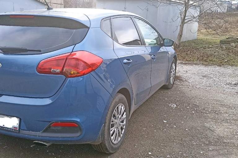 Продам kia ceed jd 2015г. В. Двигатель 1.4, 6ти ступенчатая мкпп, 143500км честного пробега. По комплектации: салон на тряпке(без изъянов, не затертый), мультируль, кондиционер, стеклоподьемники, механическая регулировка руля. Два комплекта резины.
Осмотр харцызск, макеевка, донецк по договоренности.
Цена:1100000т. Р.
Тел. +79495800905 - фотография - 3