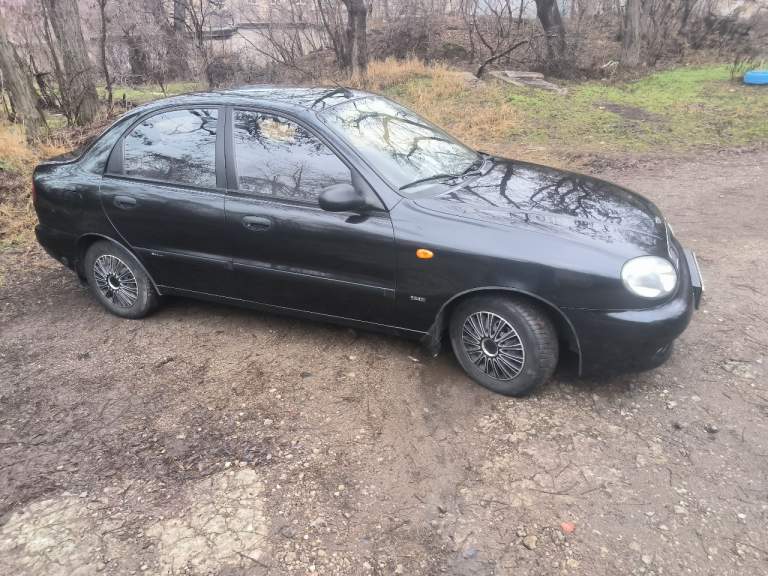 Продам автомобиль deawoo lanos se, поляк.
Год выпуска: 2006 г. Цвет черный металлик.
Объём двигателя: 1.5 л.
Пробег: 73.000 км.
Описание:
Автомобиль в отличном техническом состоянии.
В оригинале, ничего не переделано.
Без дтп, я владелец.
Стёкла, включая лобовое, всё родное.
Печка греет, кондиционер работает отлично.
Салон чистый, не прокуренный.
Комплектация:
• Гур
• Кондиционер
• Центральный замок
• Гбо 4
• Два ключа
• Обогрев заднего стекла
• Два стекло-подъемника
• Подлокотник
• Сервисная книжка
• Подробности на месте.
Цена: 400.000, возможен торг.
Осмотр: город кировское днр.
Телефон для связи: +79494470502 - фотография - 5