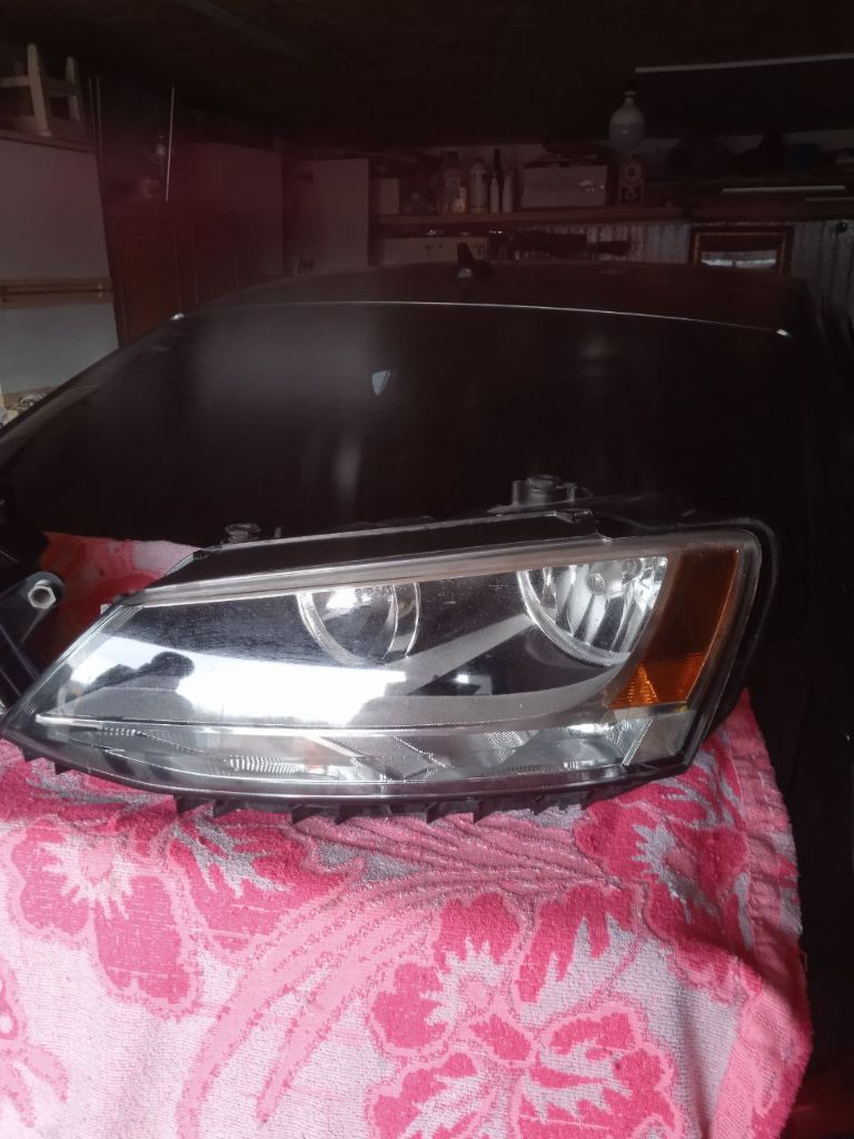 Продажа фар. Фольцваген джетта 6 цена 25000р. Тел. +79494616288. - фотография - 2