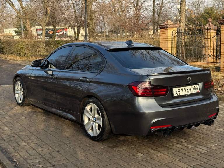 Продаю бмв 328 i 2012 год (245 л. С) полный м- пакет пробег 200 тыс. Км. Машина полностью обслужена, есть вся история обслуживания машины за 3 года, все чеки, заказ наряды. 2 комплекта дисков r18 - лето r17 зима резина зима, лето новая. Стоит управляемый выхлоп. По машине много чего сделано и заменено. Готов на любые проверки. Все вопросы по телефону+79493746326; +79494942960. Или в вк. Осмотр г. Макеевка, донецк.
Цена 2.4🍋 - фотография - 2