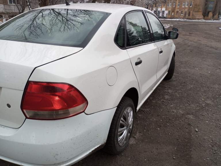 Продам vw polo,
2012 Г. В, двигатель1.6 бензин. Мкпп, пробег 192000 км. Авто в хорошем внешнем и техническом состоянии. Зимняя резина, переоформление. 610. Тыс. Не большой торг. Телеграмм +79497526635 - фотография - 4