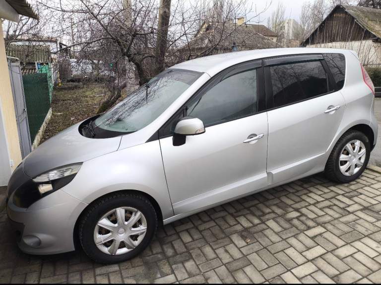 Продам рено сценик 3, 2011г, 1.5 дизель, автомат в отличном состоянии, сел и поехал. Цена 820т, торг. Два комплекта резины на дисках, я хозяин с 2014г, всё менялось своевременно, пробег 177т, родной, книжка, ключи два комплекта, всё есть, кнопка start-stop, круиз, климат, регулировка зеркал, стеклоподьемники и т. Д. Отличный вместительный, экономичный, мягенький семейный автомобиль с огромным багажником. Возможен обмен на тойота венза, ниссан икс трейл (rogue), chevrolet equinox, хюндай туксон, санта фе с моей доплатой. Подробности по телефону
+79494166939. Машиной будете довольны!!! - фотография - 17