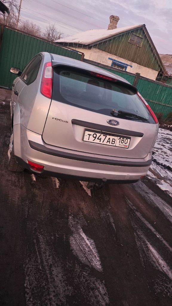 Продам ford focus 2 хэтчбек 2005 года выпуска пробег 320 000
Автомобиль в хорошем состоянии, много чего сделано: новое сцепление оригинал, задние рычаги, стойки стабилизатора, рулевые наконечники и тяги, шаровые и тд.
Машина германской сборки, где и пробыла большую часть времени и ездила в основном по трассе из-за чего на бампере и капоте от камней полез лак и треснуло лобовое стекло
В комплекте новая летняя резина с дисками
Цена 680 тысяч рублей, плюс торг
По всем интересующим вопросам писать в лс или по номеру телефона +79493095427 - фотография - 2